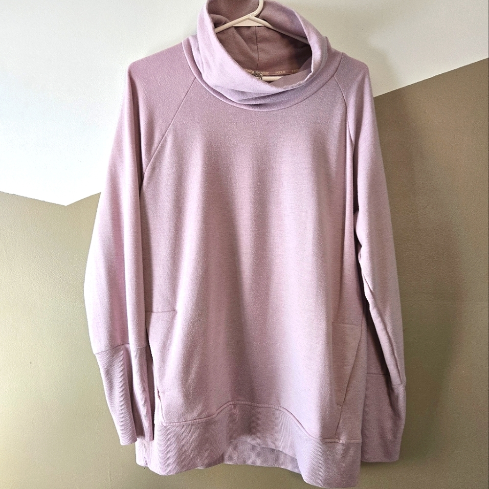 Reebok Activewear Women's Cowlneck-style Pink Lightweight Sweater Size Large